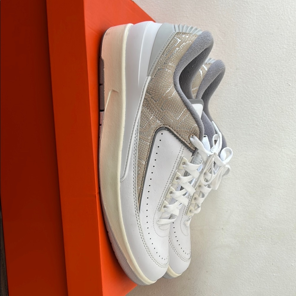 Jordan Sneakers White and Gray